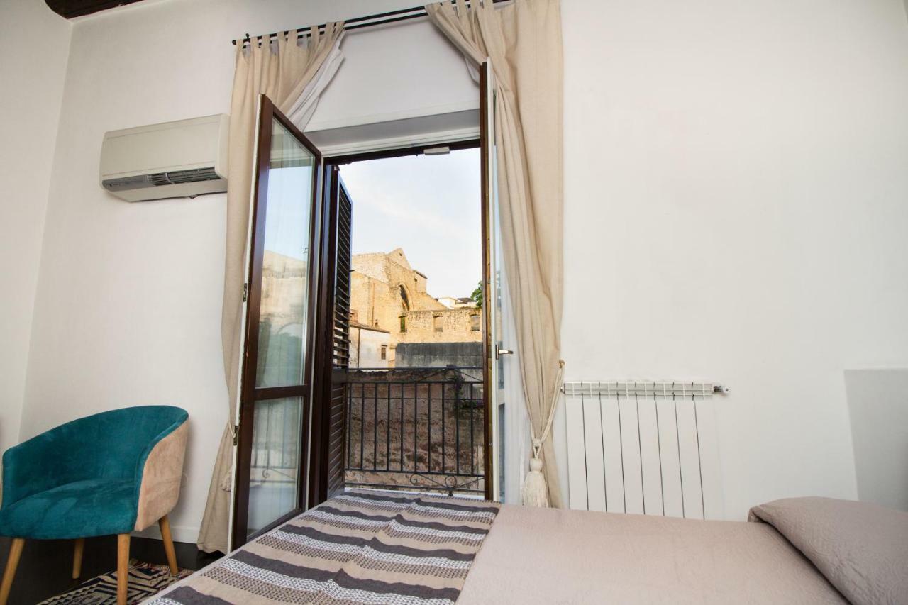 Lo Spasimo Dentro Casa Palermo Kültér fotó